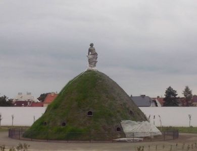 Rekonstrukce Králičího kopečku v Květné zahradě v Kroměříži